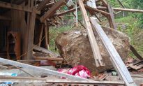 Quảng Nam: Tảng đá 4 tấn đè sập nhà dân giữa trưa