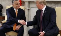 Cựu Tổng thống Mỹ Donald Trump tiếp Thủ tướng Hungary Viktor Orban tại tư dinh Mar-a-Lago
