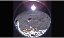 Tàu đổ bộ Mặt trăng Mỹ gửi lời ‘tạm biệt’ về Trái Đất với bức ảnh đầy xúc động