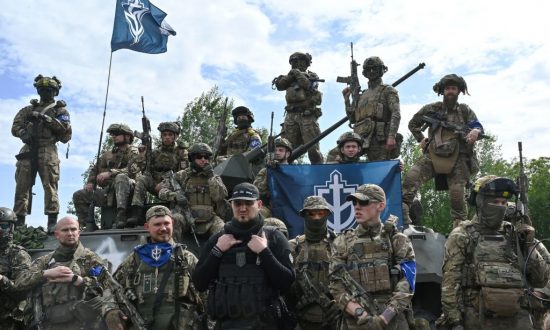 Dân quân thân Ukraine tấn công làng biên giới Nga