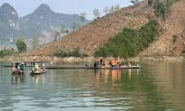 Lai Châu: Lốc xoáy làm lật thuyền trên hồ thủy điện Sơn La, 2 phụ nữ mất tích