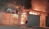Bình Dương: Cháy lớn ở xưởng may, người dân dập lửa bất thành
