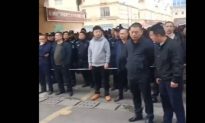 Trung Quốc: Lộ video 1.000 người xông vào đồn công an đập phá, có thương vong