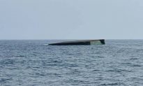 Quảng Ngãi: Chìm sà lan gần đảo Lý Sơn, 3 thuyền viên tử vong