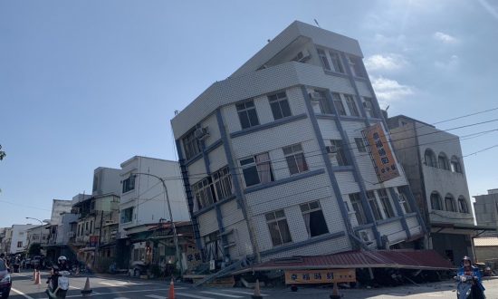 Động đất lớn 7,5 độ tấn công Đài Loan, Nhật Bản phát cảnh báo sóng thần