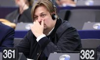 Trợ lý của nghị sĩ Nghị viện Châu Âu bị bắt, nghi là gián điệp Trung Quốc