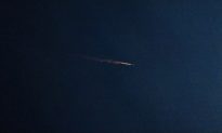Mảnh vỡ tên lửa Trung Quốc bốc cháy trên bầu trời California