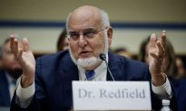Cựu Giám đốc CDC: Đã đến lúc thừa nhận ‘tác dụng phụ đáng kể’ của vaccine COVID-19
