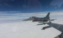 Lộ video tiêm kích F-16V của Đài Loan khóa chặt J-16 và H-6 của Trung Quốc