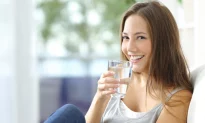 4 lời khuyên uống nước đúng cách và bài thuốc cổ truyền dùng nước chữa bệnh