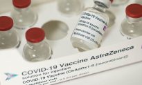 Một số nạn nhân và thân nhân của người đã qua đời do vaccine buộc phải hủy bỏ hành động pháp lý chống lại AstraZeneca