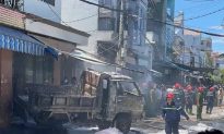 Đà Nẵng: Xe tải cháy lan sang nhà dân