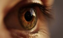 Cảnh báo: Thuốc lá điện tử có thể làm hỏng thị lực hoặc gây ung thư mắt