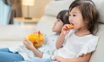 Thực phẩm siêu chế biến gây hại cho trẻ em như thế nào, giải pháp là gì?