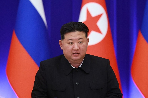 Cựu Tham tán Triều Tiên tại Cuba: Mặt của ông Kim Jong-un luôn đỏ như thể đã uống rượu