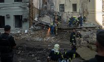 Nga ném bom vào Ukraine khiến hàng trăm người thương vong, một bệnh viện nhi bị phá hủy