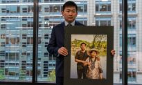Nỗi đau mất mẹ của một kiến ​​trúc sư New York và 25 năm bị chính quyền Trung Quốc bức hại